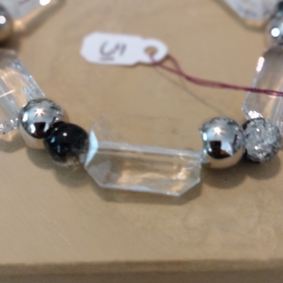 Artemis's Gems custom-made beaded bracelet and black, silver and crystal - Picture 3 of 4